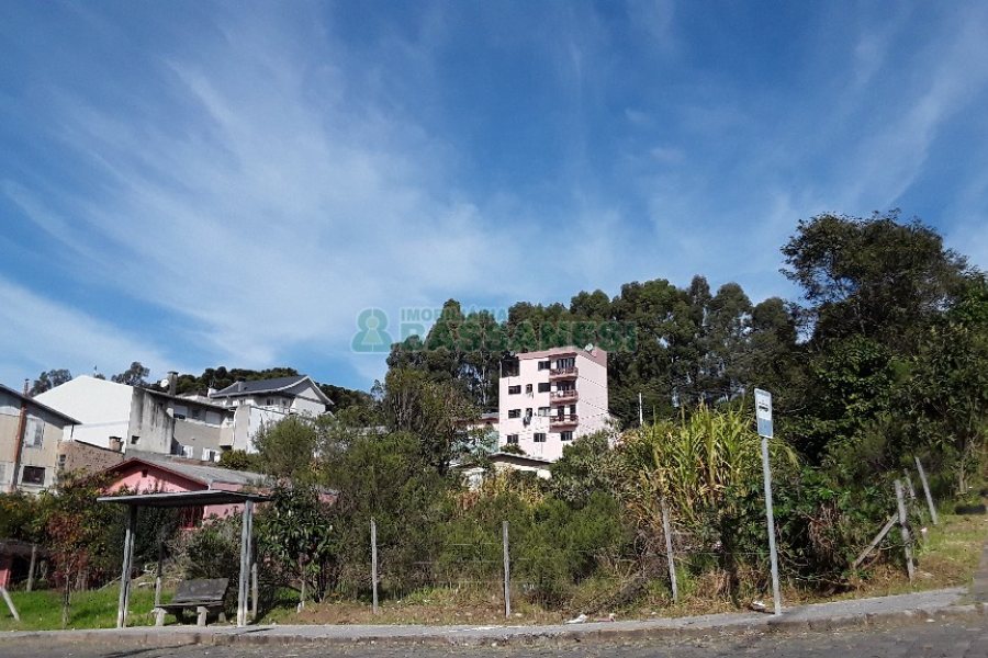 Terreno, no bairro Marechal Floriano em Caxias do Sul para Comprar