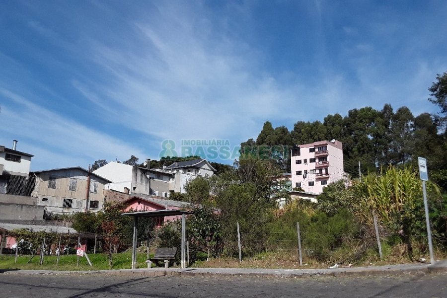 Terreno, no bairro Marechal Floriano em Caxias do Sul para Comprar