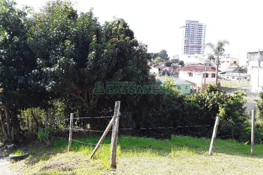 Terreno, no bairro Marechal Floriano em Caxias do Sul para Comprar