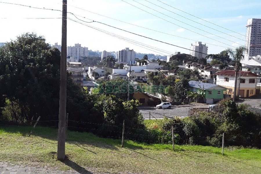 Terreno, no bairro Marechal Floriano em Caxias do Sul para Comprar