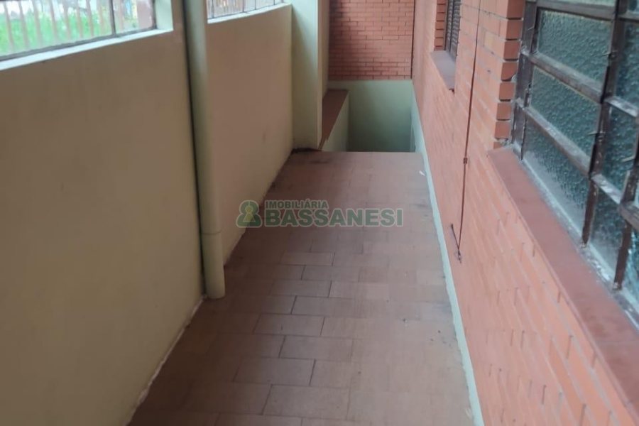 Casa Comercial com 250m², 4 dormitórios, 4 vagas, no bairro Lourdes em Caxias do Sul para Alugar ou Comprar