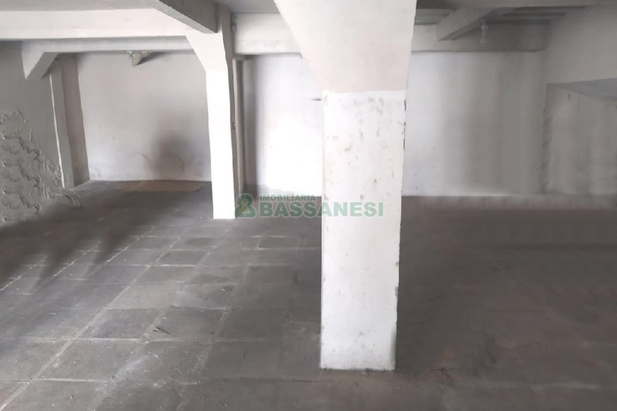 Casa Comercial com 250m², 4 dormitórios, 4 vagas, no bairro Lourdes em Caxias do Sul para Alugar ou Comprar