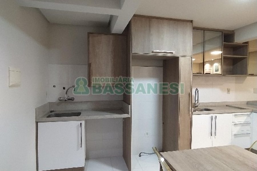 Apto Mobiliado com 48m², 2 dormitórios, 1 vaga, no bairro Bela Vista em Caxias do Sul para Comprar