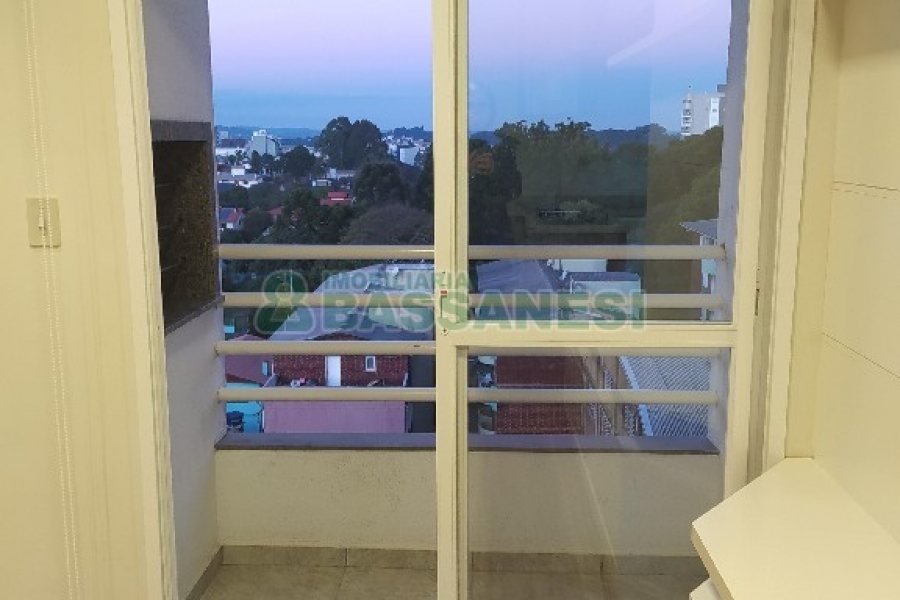 Apto Mobiliado com 48m², 2 dormitórios, 1 vaga, no bairro Bela Vista em Caxias do Sul para Comprar