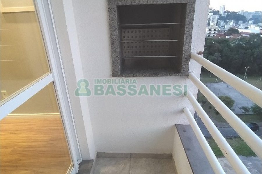 Apto Mobiliado com 48m², 2 dormitórios, 1 vaga, no bairro Bela Vista em Caxias do Sul para Comprar