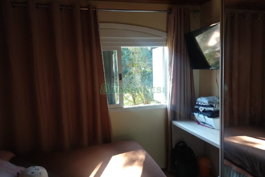 Chácara com 277m², 4 dormitórios, 2 vagas, no bairro Pedancino em Caxias do Sul para Comprar
