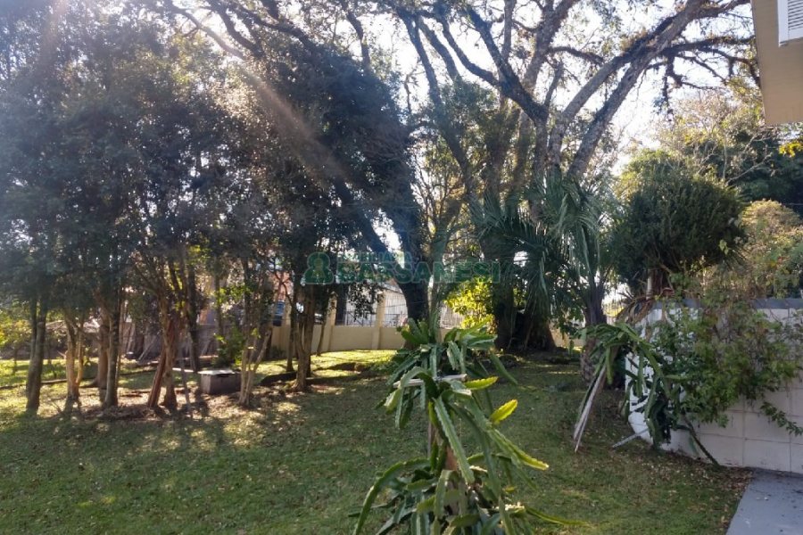 Chácara com 277m², 4 dormitórios, 2 vagas, no bairro Pedancino em Caxias do Sul para Comprar