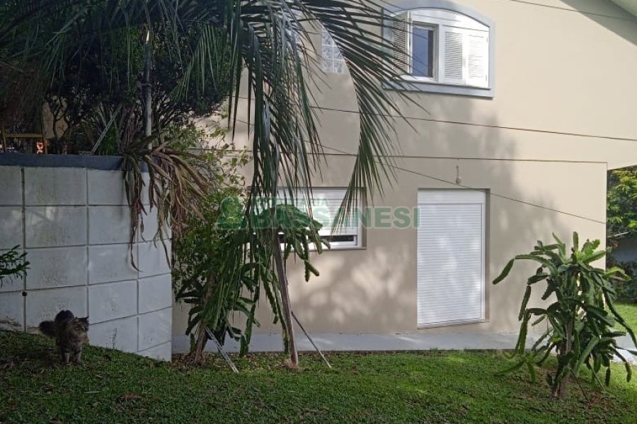Chácara com 277m², 4 dormitórios, 2 vagas, no bairro Pedancino em Caxias do Sul para Comprar