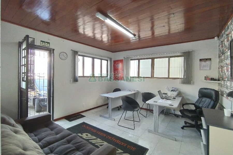 Loja com 170m², no bairro São José em Caxias do Sul para Alugar