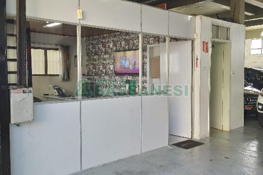 Loja com 170m², no bairro São José em Caxias do Sul para Alugar