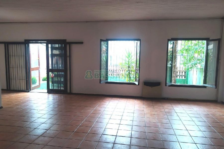 Loja com 165m², no bairro Pio X em Caxias do Sul para Comprar