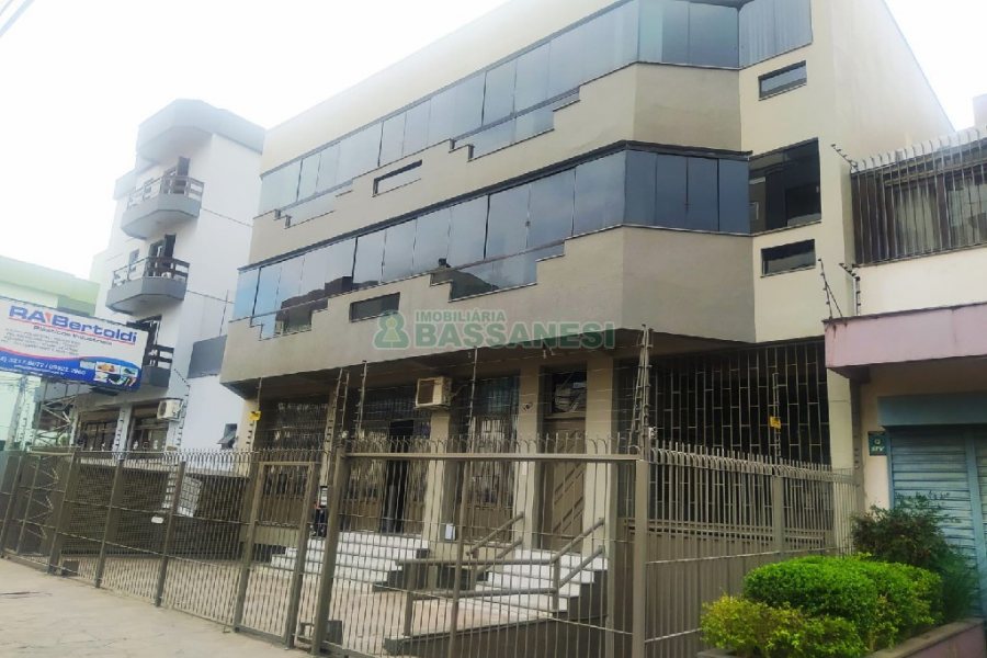 Apartamento com 78m², 2 dormitórios, 2 vagas, no bairro Bela Vista em Caxias do Sul para Comprar