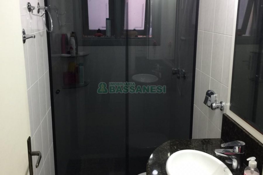 Apartamento com 78m², 2 dormitórios, 2 vagas, no bairro Bela Vista em Caxias do Sul para Comprar
