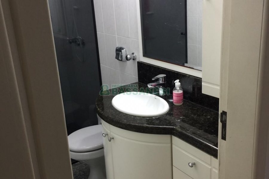 Apartamento com 78m², 2 dormitórios, 2 vagas, no bairro Bela Vista em Caxias do Sul para Comprar