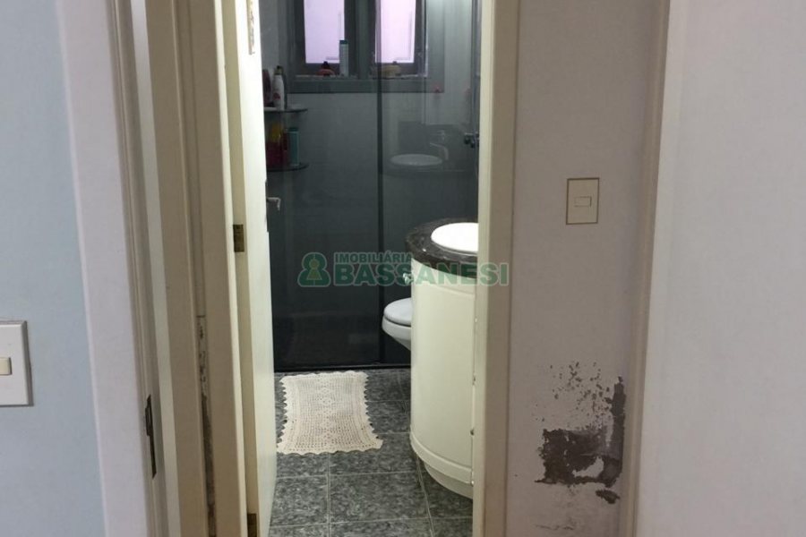 Apartamento com 78m², 2 dormitórios, 2 vagas, no bairro Bela Vista em Caxias do Sul para Comprar