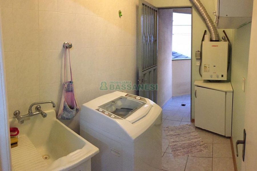 Apartamento com 78m², 2 dormitórios, 2 vagas, no bairro Bela Vista em Caxias do Sul para Comprar