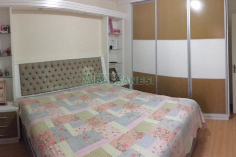 Apartamento com 78m², 2 dormitórios, 2 vagas, no bairro Bela Vista em Caxias do Sul para Comprar