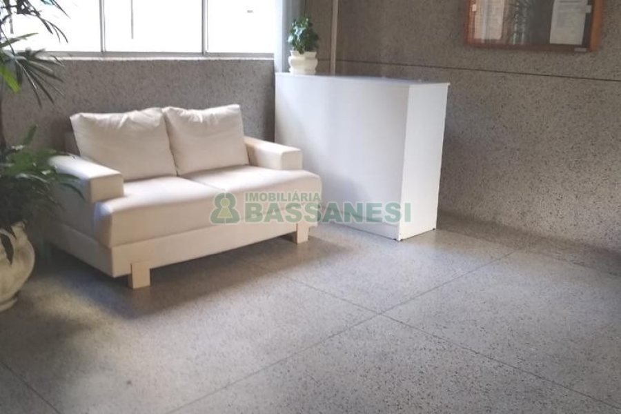 Apartamento com 62m², 2 dormitórios, 1 vaga, no bairro Centro em Caxias do Sul para Comprar