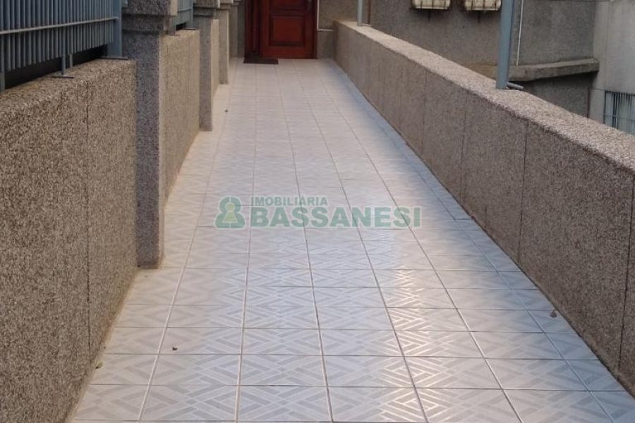 Apartamento com 62m², 2 dormitórios, 1 vaga, no bairro Centro em Caxias do Sul para Comprar