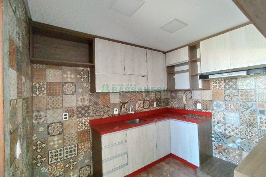 Apartamento com 62m², 2 dormitórios, 1 vaga, no bairro Centro em Caxias do Sul para Comprar