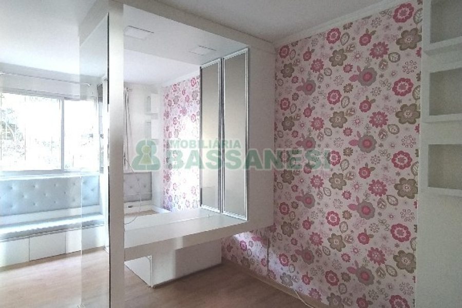 Apartamento com 62m², 2 dormitórios, 1 vaga, no bairro Centro em Caxias do Sul para Comprar