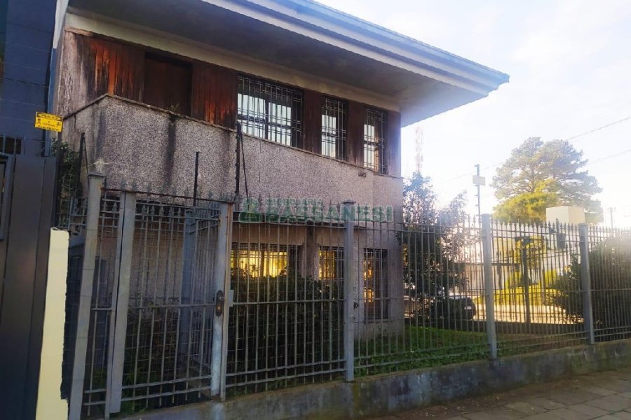 Casa Comercial com 530m², 5 dormitórios, 2 vagas, no bairro Cinqüentenário em Caxias do Sul para Alugar