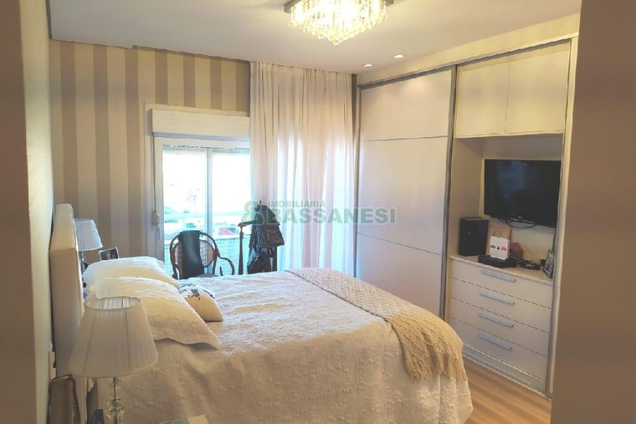 Apto/Cobertura com 320m², 4 dormitórios, 2 vagas, no bairro Santa Catarina em Caxias do Sul para Comprar