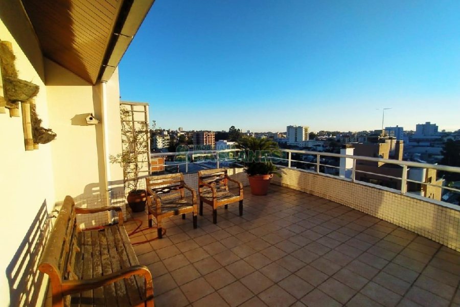 Apto/Cobertura com 320m², 4 dormitórios, 2 vagas, no bairro Santa Catarina em Caxias do Sul para Comprar