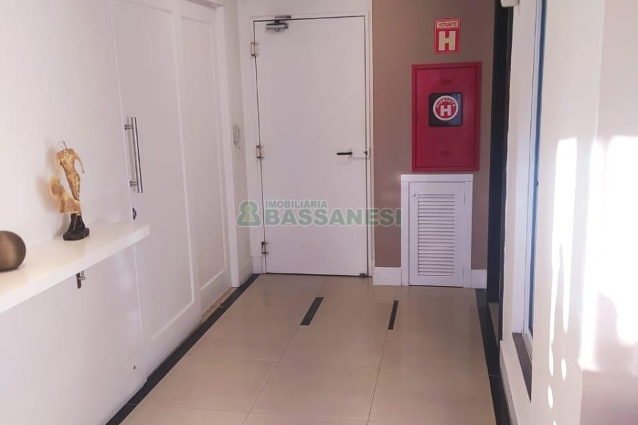 Apto/Cobertura com 320m², 4 dormitórios, 2 vagas, no bairro Santa Catarina em Caxias do Sul para Comprar