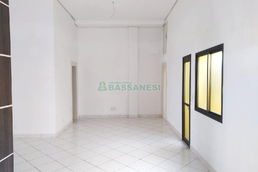 Loja com 160m², no bairro Centro em Caxias do Sul para Alugar