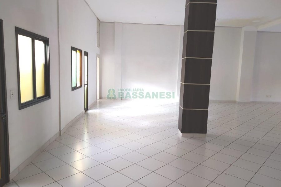 Loja com 160m², no bairro Centro em Caxias do Sul para Alugar