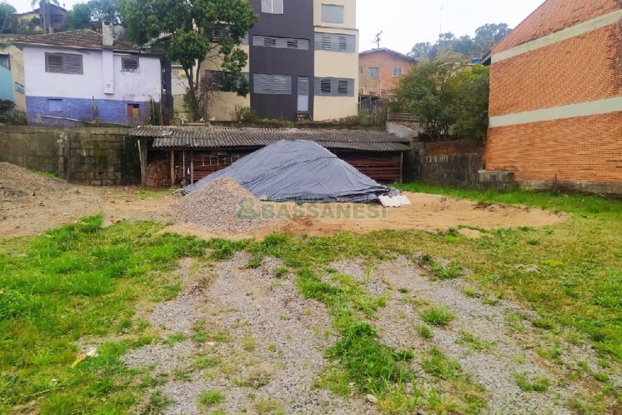 Terreno com 750m², no bairro São José em Caxias do Sul para Alugar