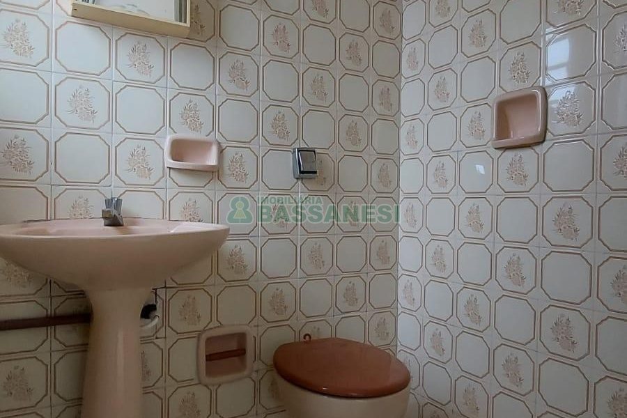 Apartamento, 3 dormitórios, 2 vagas, no bairro São José em Caxias do Sul para Alugar