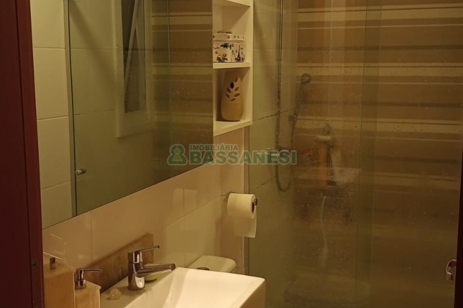 Apartamento com 75m², 2 dormitórios, 1 vaga, no bairro Charqueadas em Caxias do Sul para Comprar