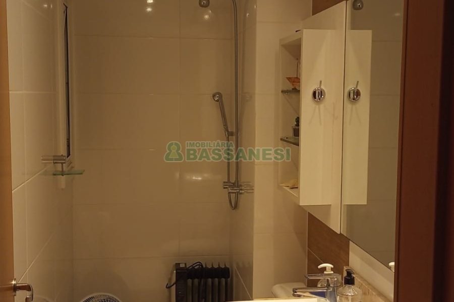 Apartamento com 75m², 2 dormitórios, 1 vaga, no bairro Charqueadas em Caxias do Sul para Comprar