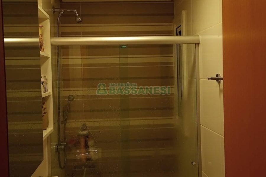 Apartamento com 75m², 2 dormitórios, 1 vaga, no bairro Charqueadas em Caxias do Sul para Comprar