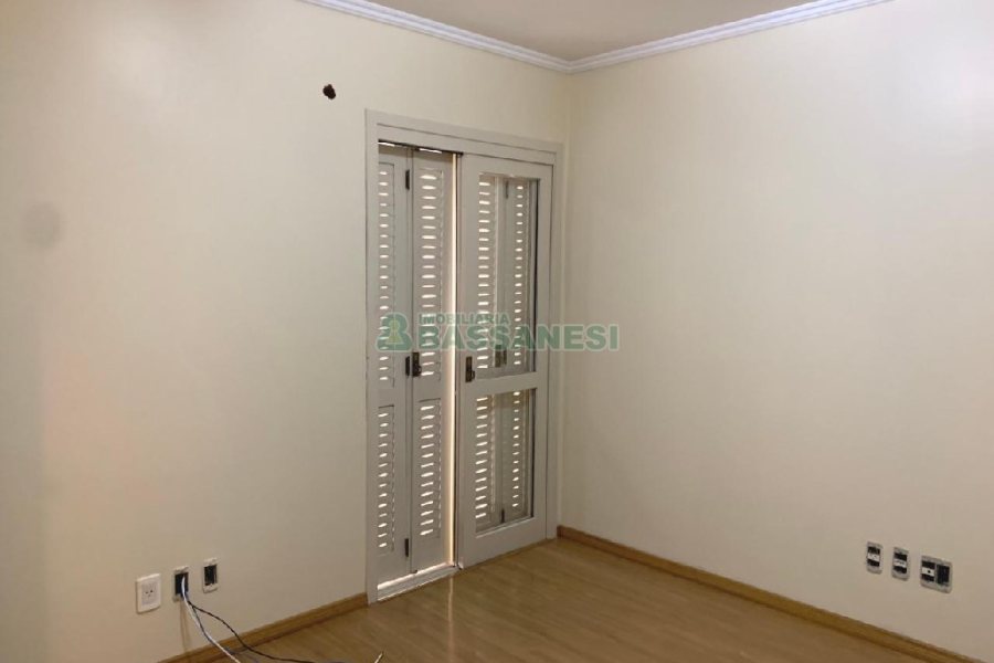 Apartamento com 170m², 3 dormitórios, 1 vaga, no bairro Cristo Redentor em Caxias do Sul para Comprar