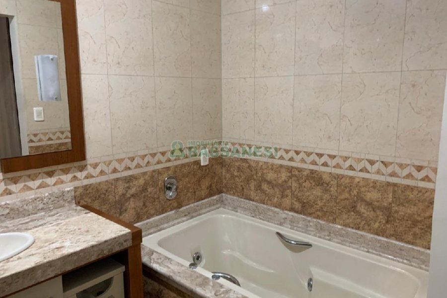 Apartamento com 170m², 3 dormitórios, 1 vaga, no bairro Cristo Redentor em Caxias do Sul para Comprar