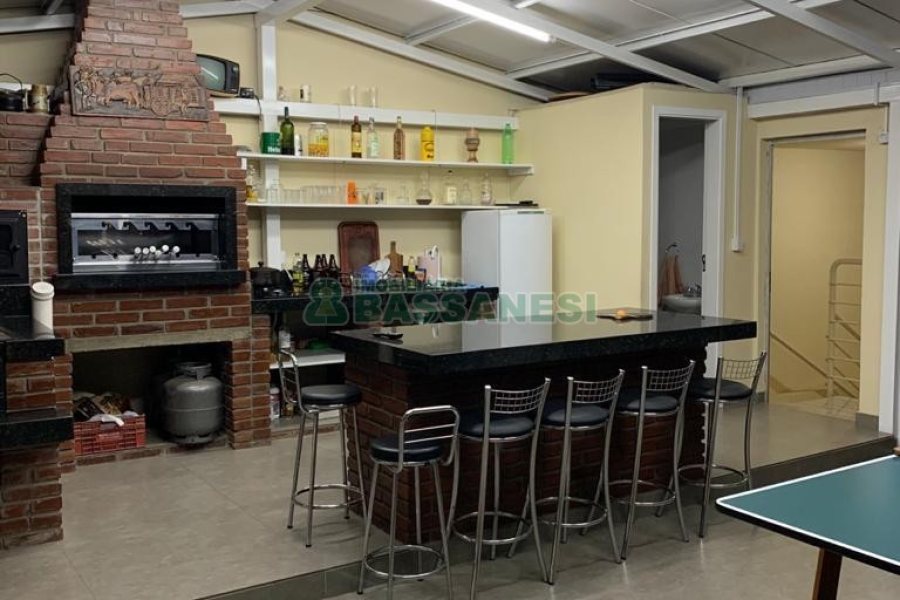 Apartamento com 170m², 3 dormitórios, 1 vaga, no bairro Cristo Redentor em Caxias do Sul para Comprar