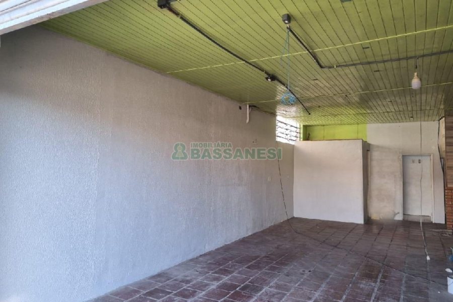 Loja com 110m², no bairro Sagrada Família em Caxias do Sul para Alugar