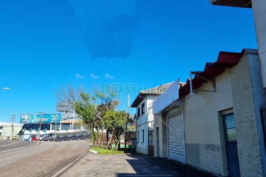 Loja com 110m², no bairro Sagrada Família em Caxias do Sul para Alugar