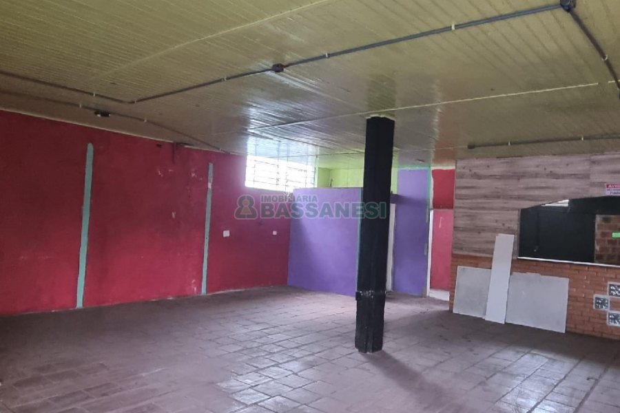 Loja com 110m², no bairro Sagrada Família em Caxias do Sul para Alugar
