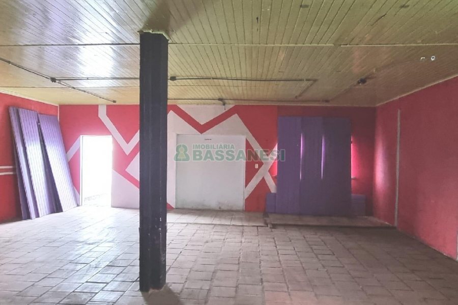 Loja com 110m², no bairro Sagrada Família em Caxias do Sul para Alugar