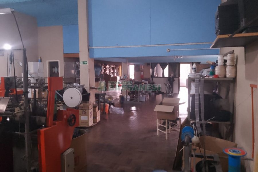 Predio com 1199m², no bairro Bela Vista em Caxias do Sul para Comprar