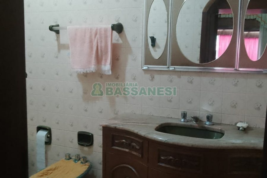 Predio com 1199m², no bairro Bela Vista em Caxias do Sul para Comprar