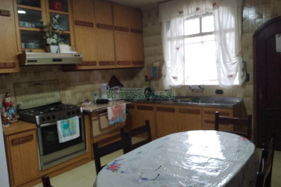 Predio com 1199m², no bairro Bela Vista em Caxias do Sul para Comprar