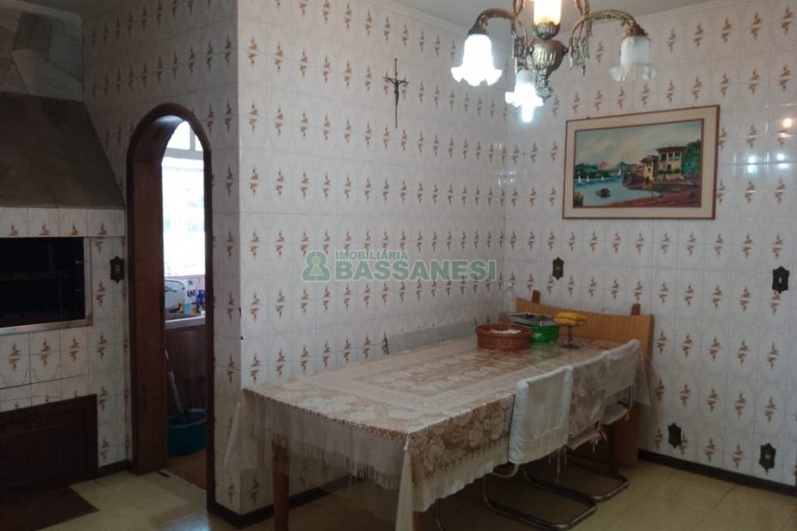 Predio com 1199m², no bairro Bela Vista em Caxias do Sul para Comprar