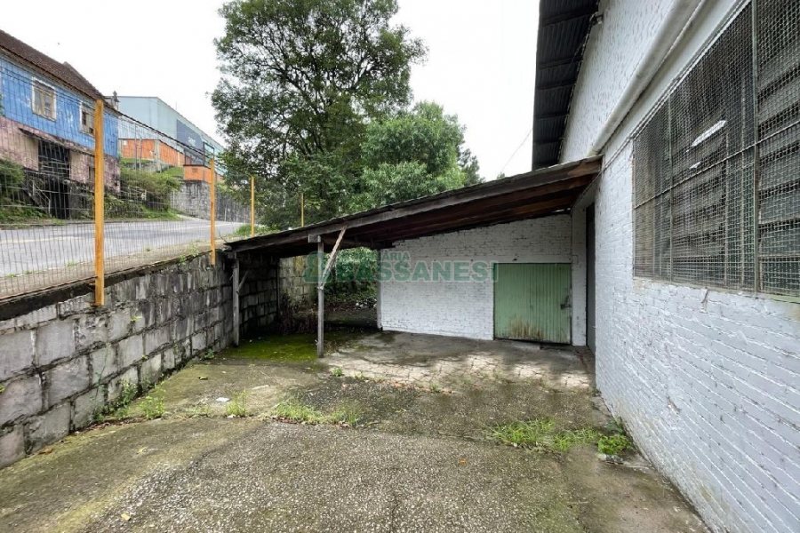 Pavilhão com 1000m², no bairro São Leopoldo em Caxias do Sul para Alugar