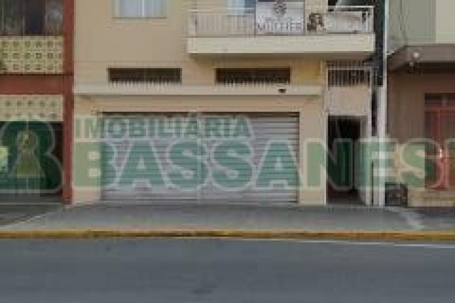Loja com 150m², no bairro Rio Branco em Caxias do Sul para Alugar