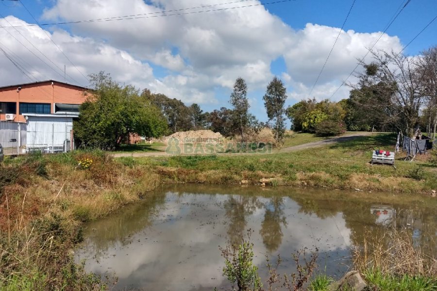 Terreno com 3483m², no bairro Santa Lúcia em Caxias do Sul para Comprar